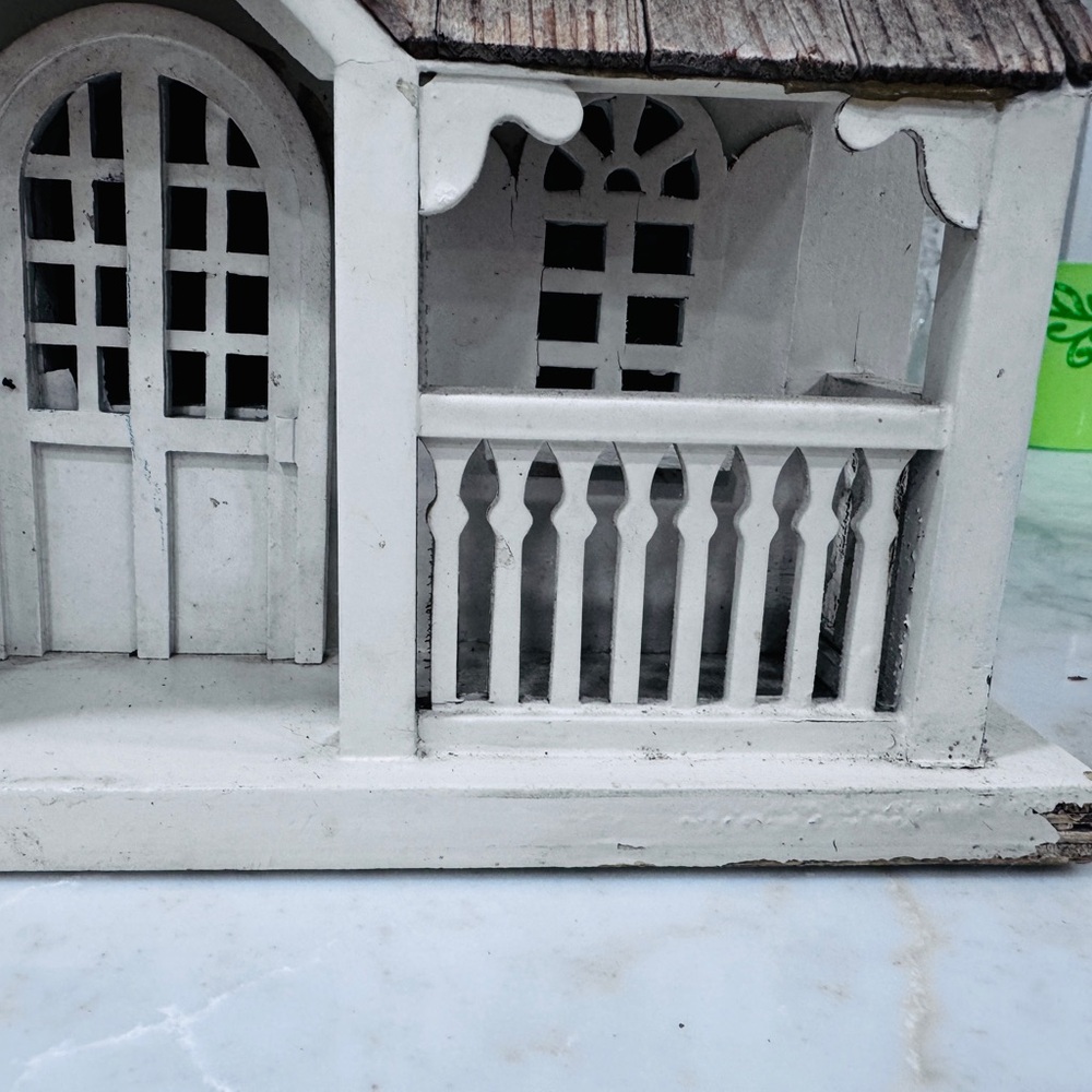 Charming White Cottage Bird House 🕊️ - Picture 4 of 8